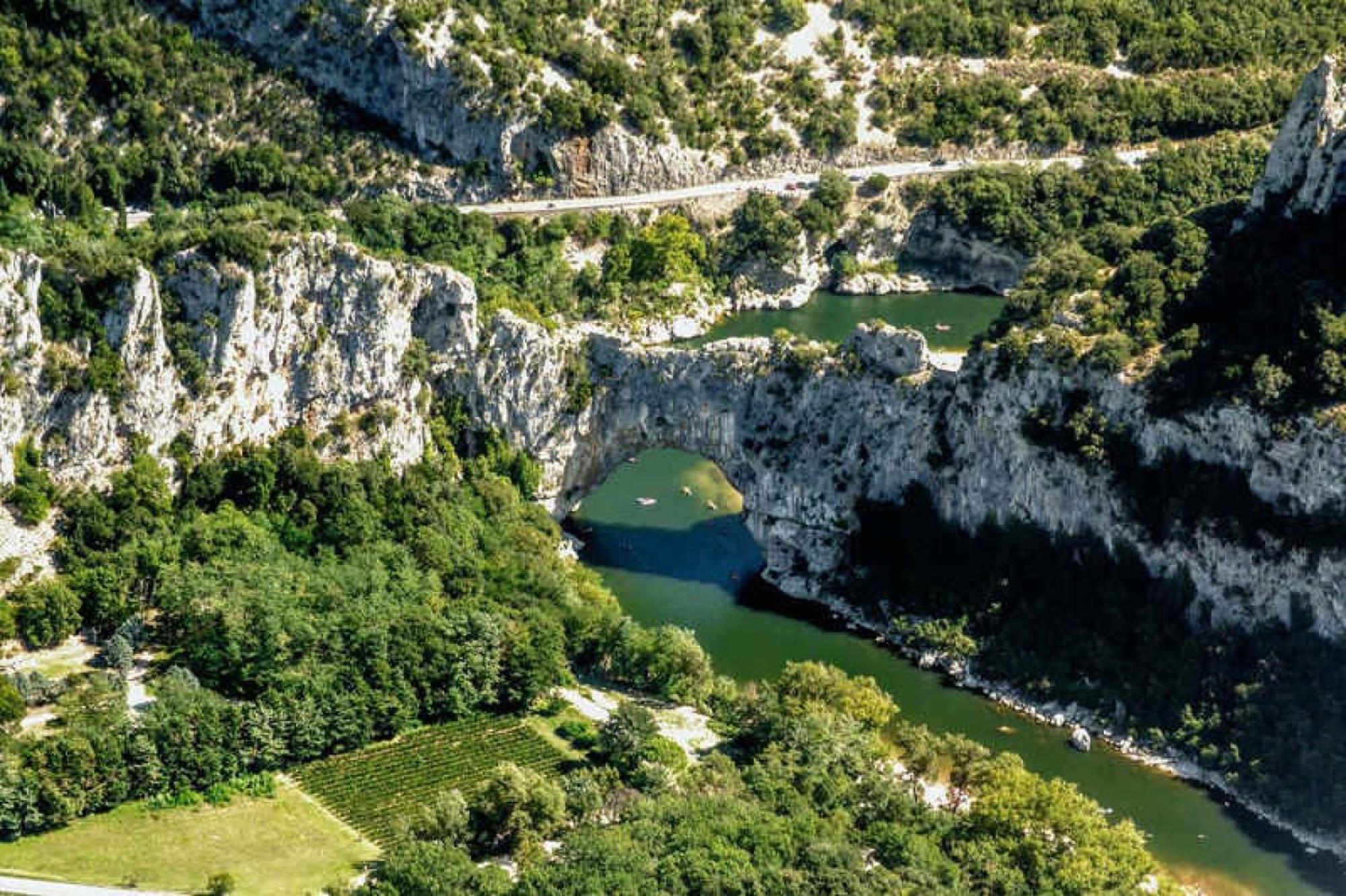 2 Chambres Evasion Ardechoise Villeneuve-de-Berg Luaran gambar